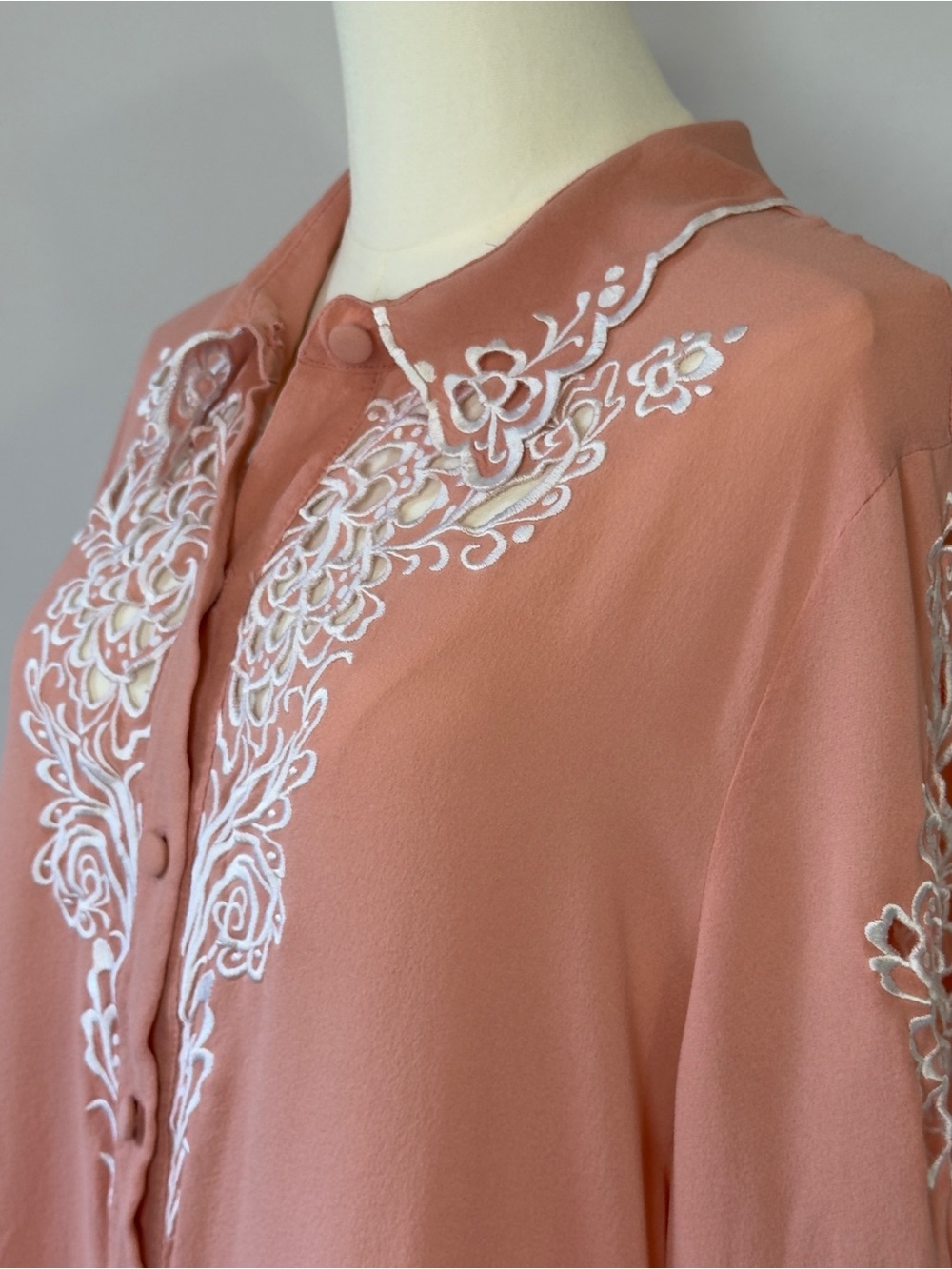 Bob Mackie Wearable Art Silk Blouse Blush Pink Cutwork Embroidery Size 2X - Picture 3 of 13
